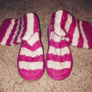 ✨Pink & White Knit Uggs✨
